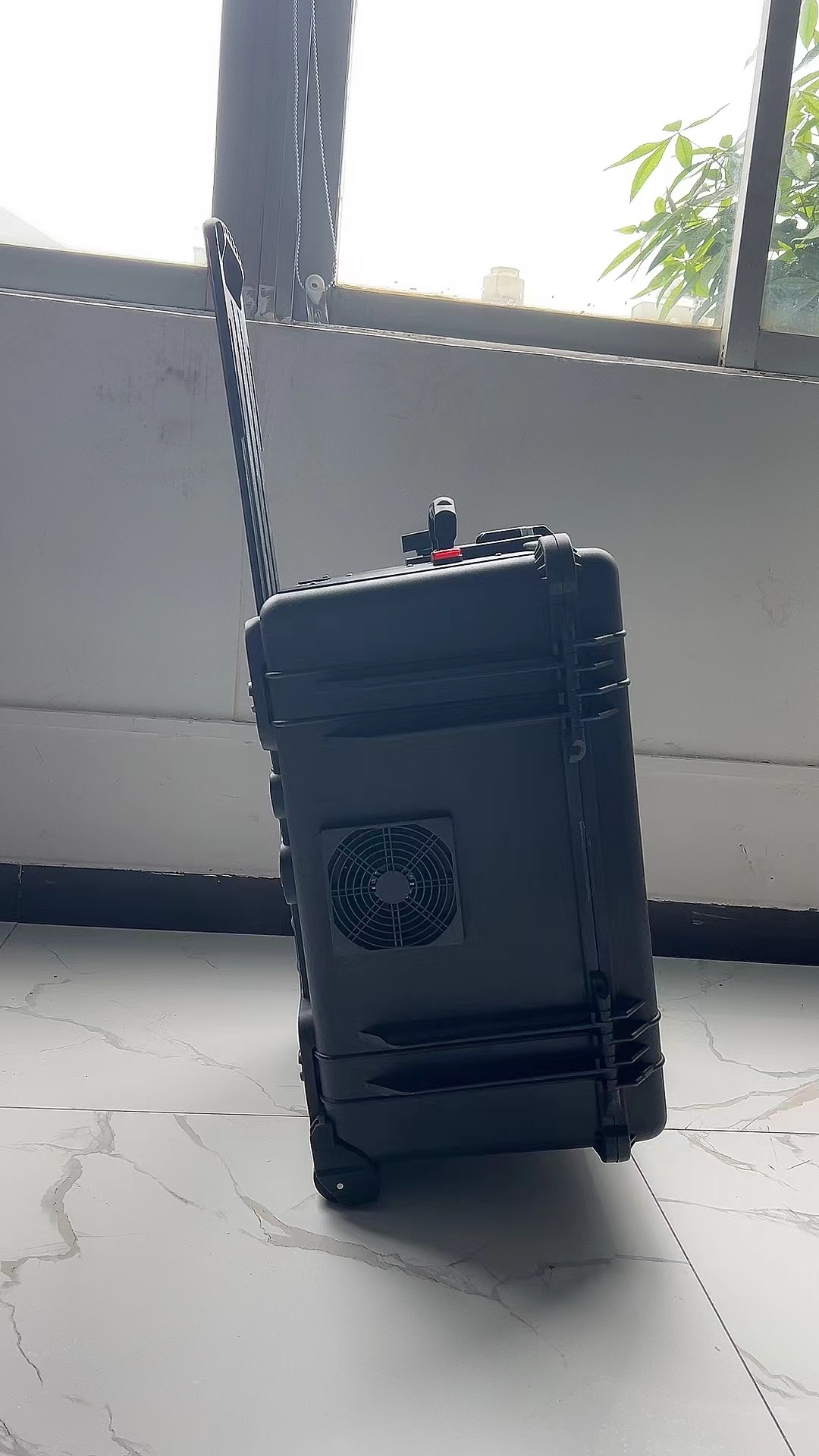 新沂手拉箱型移动通信干扰器